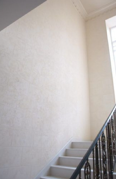 Декор з ефектом травертину